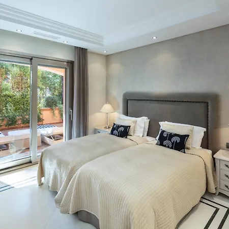 Cubo's Luxury Banus With Jacuzzi Apartment Marbella