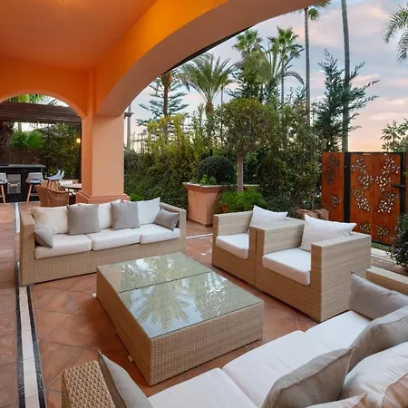 Cubo's Luxury Banus With Jacuzzi Apartment