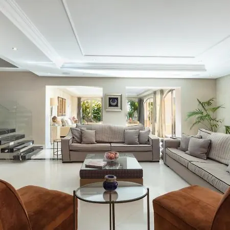 Cubo's Luxury Banus With Jacuzzi *