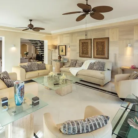 Cubo's Luxury Banus With Jacuzzi