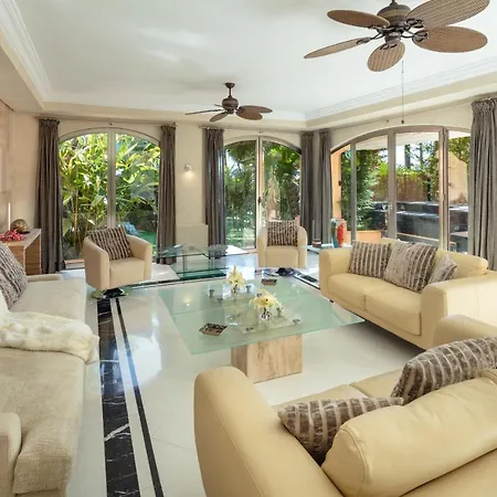 Cubo's Luxury Banus With Jacuzzi Apartment *
